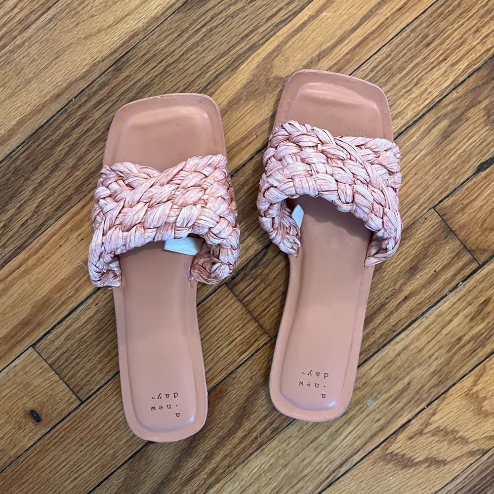 Pink target woven sandals